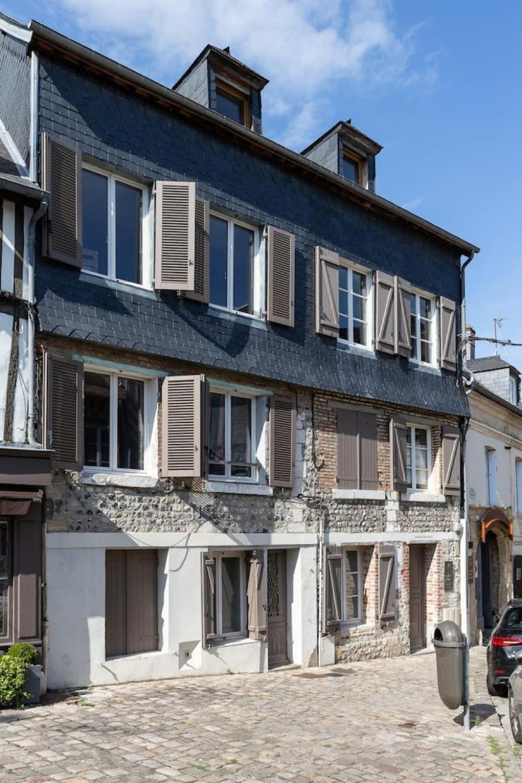 Le Puits De Lumiere Honfleur